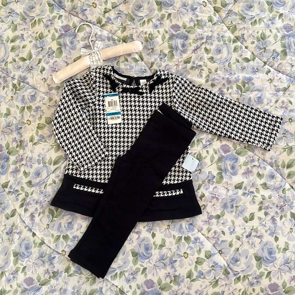 NWT Girls 2-piece outfit